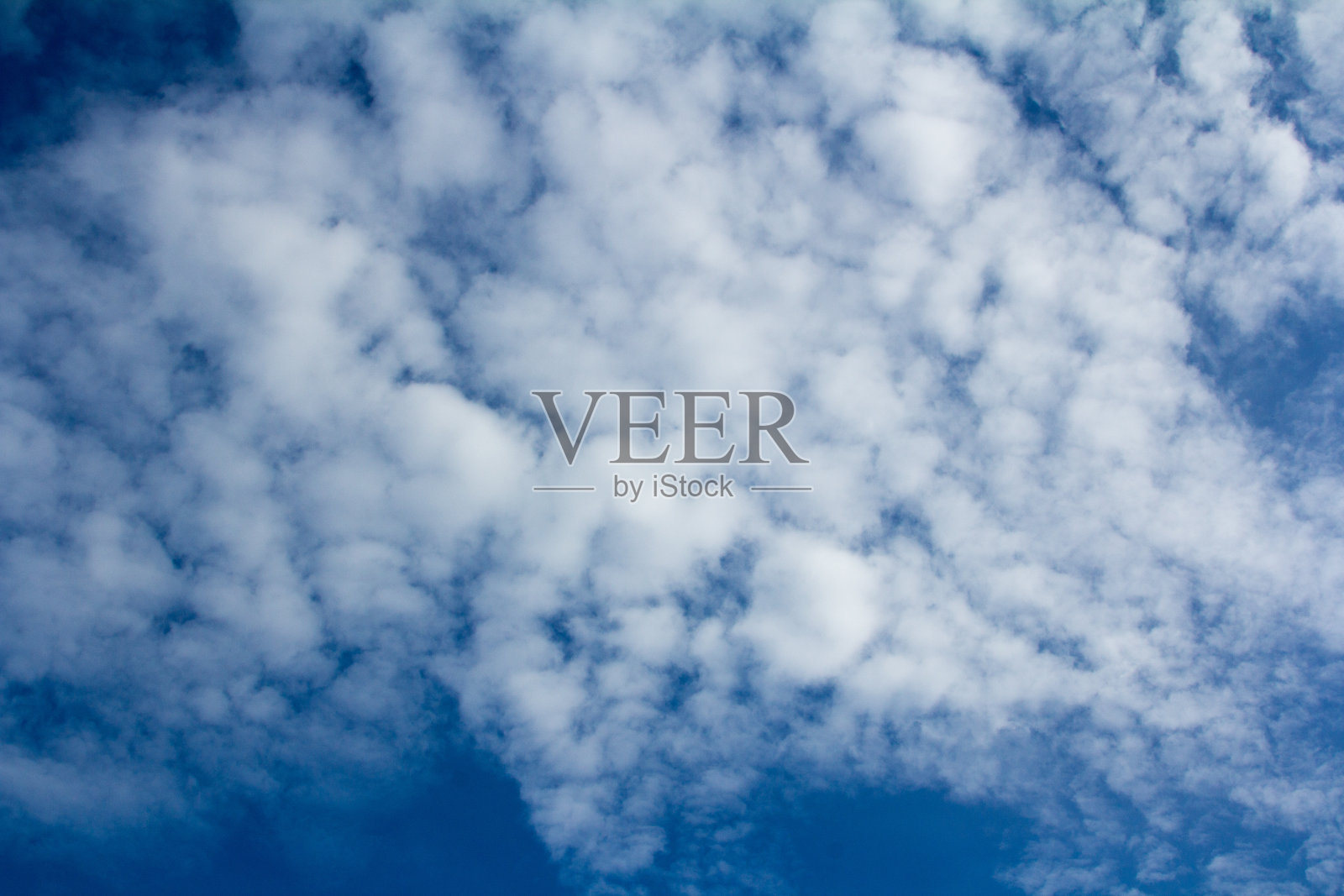 云在天空。照片摄影图片