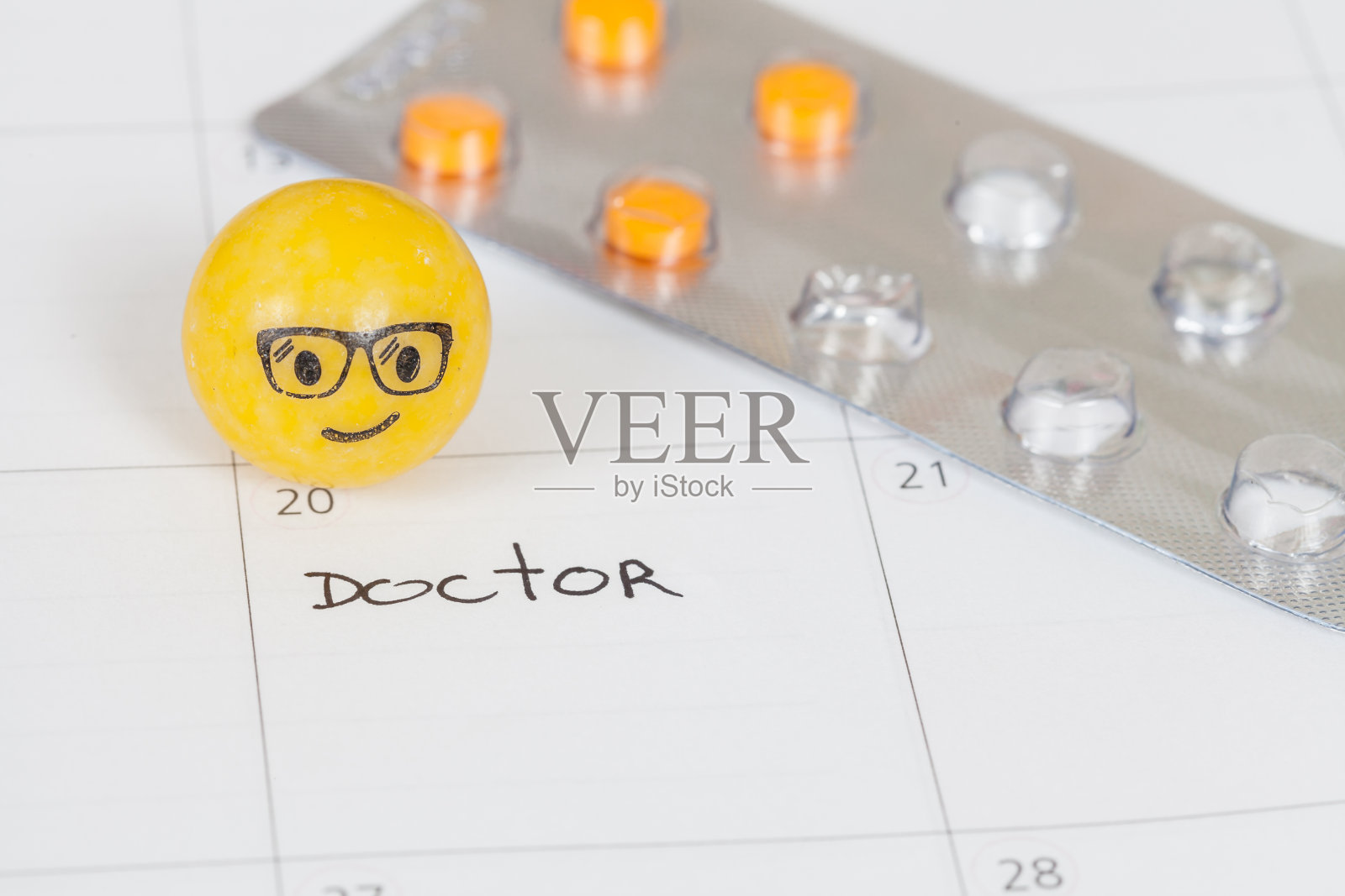 提醒日历上的婚礼日期照片摄影图片