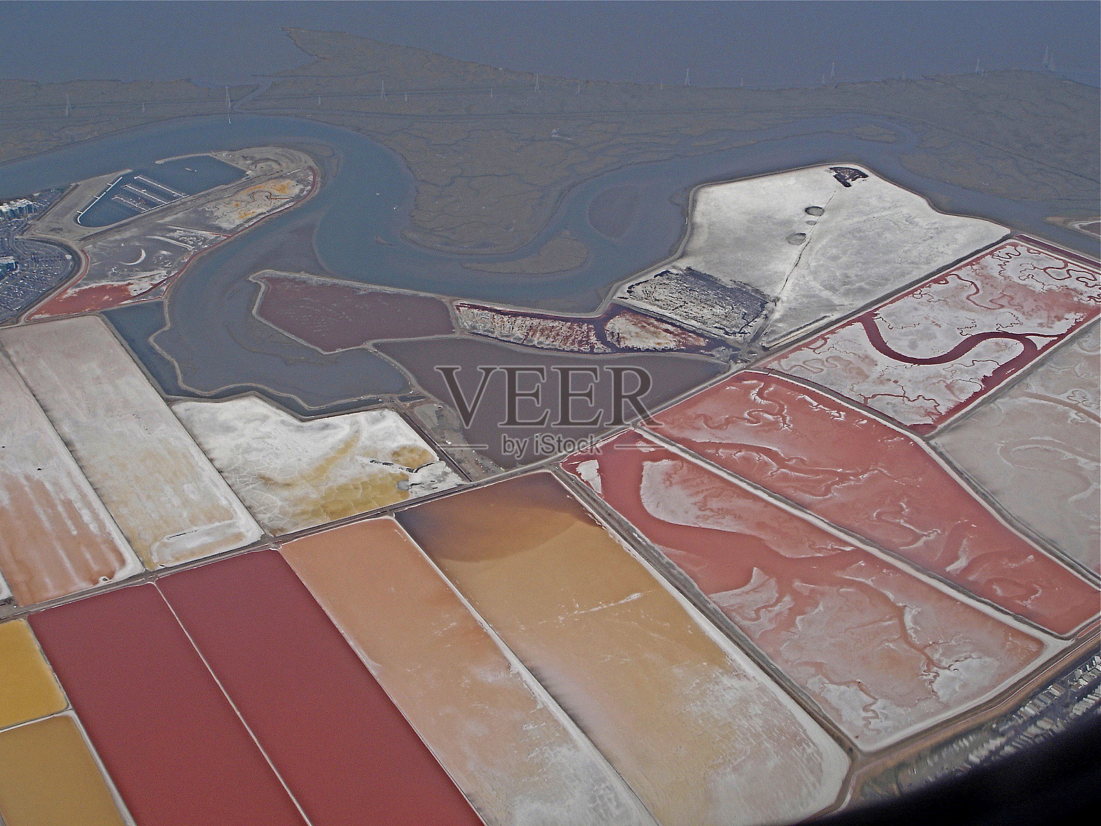 盐的池塘照片摄影图片