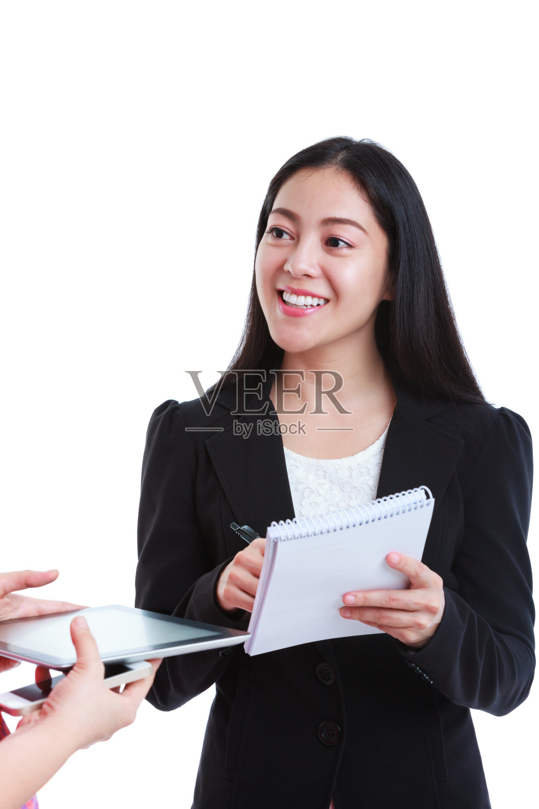 女商人拿着纸条和一个人交谈照片摄影图片