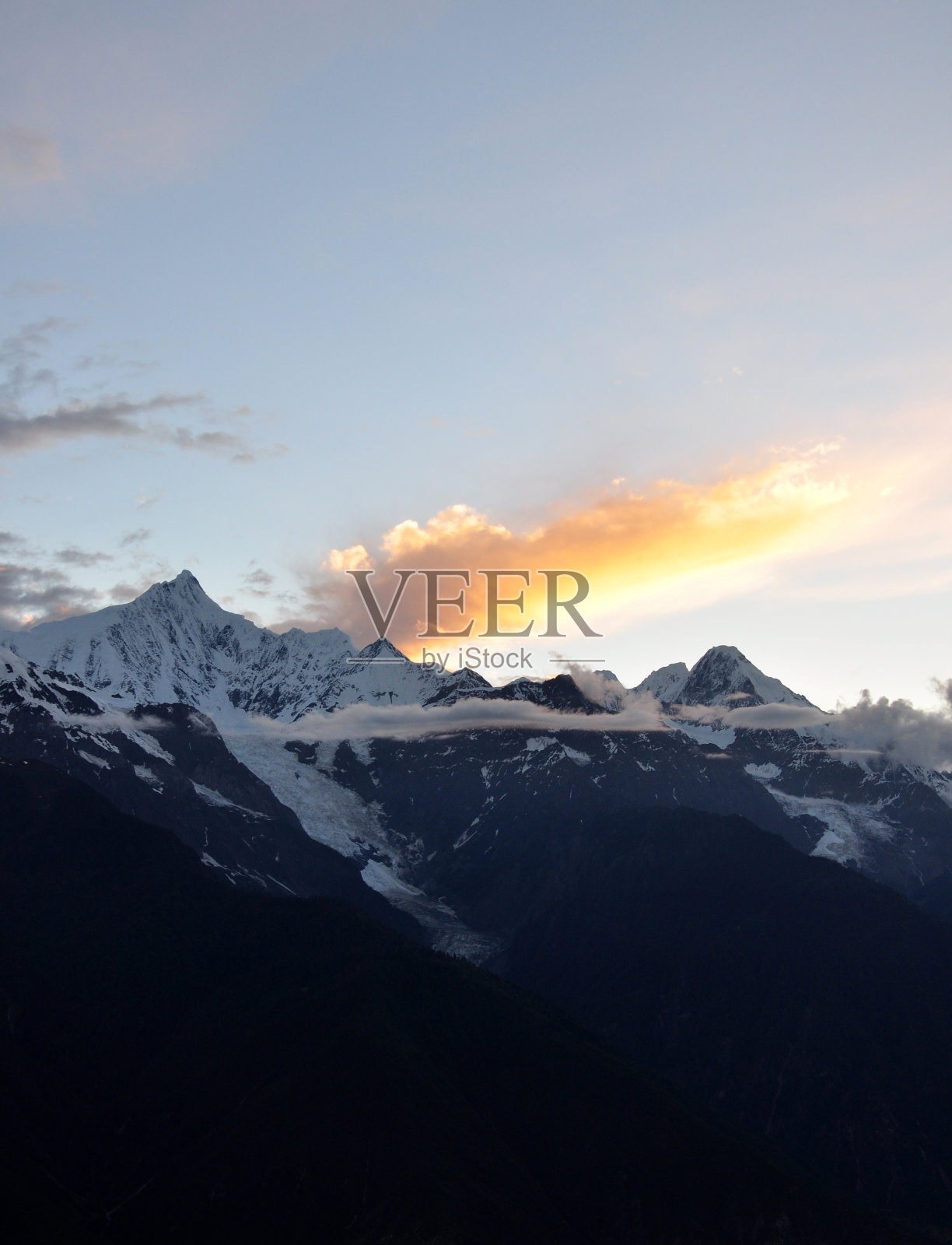 梅里雪山照片摄影图片