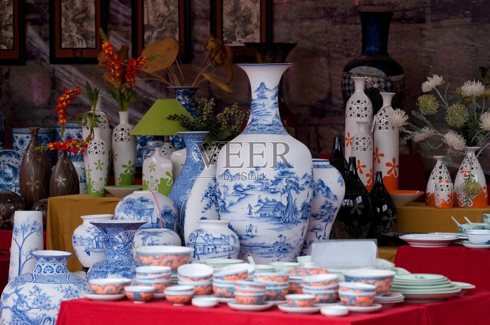 越南河内附近蝙蝠庄陶瓷村的陶器照片摄影图片