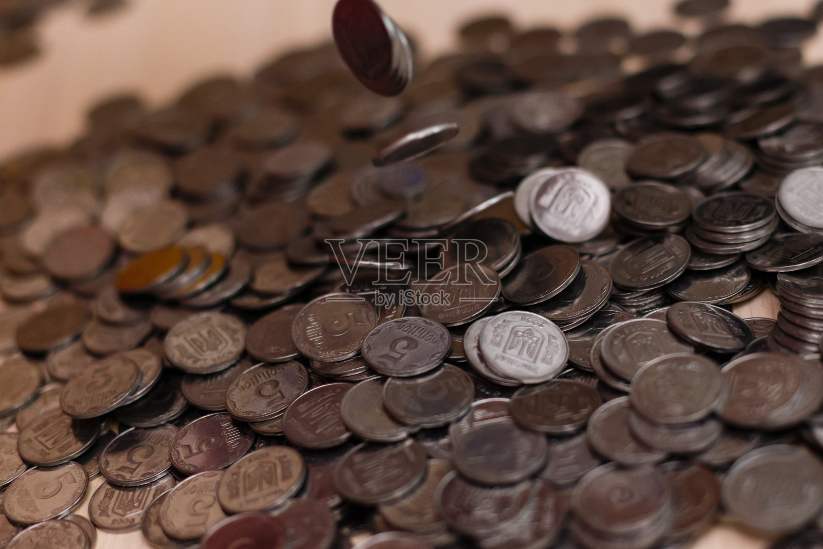 乌克兰的银币。金字塔的钱照片摄影图片