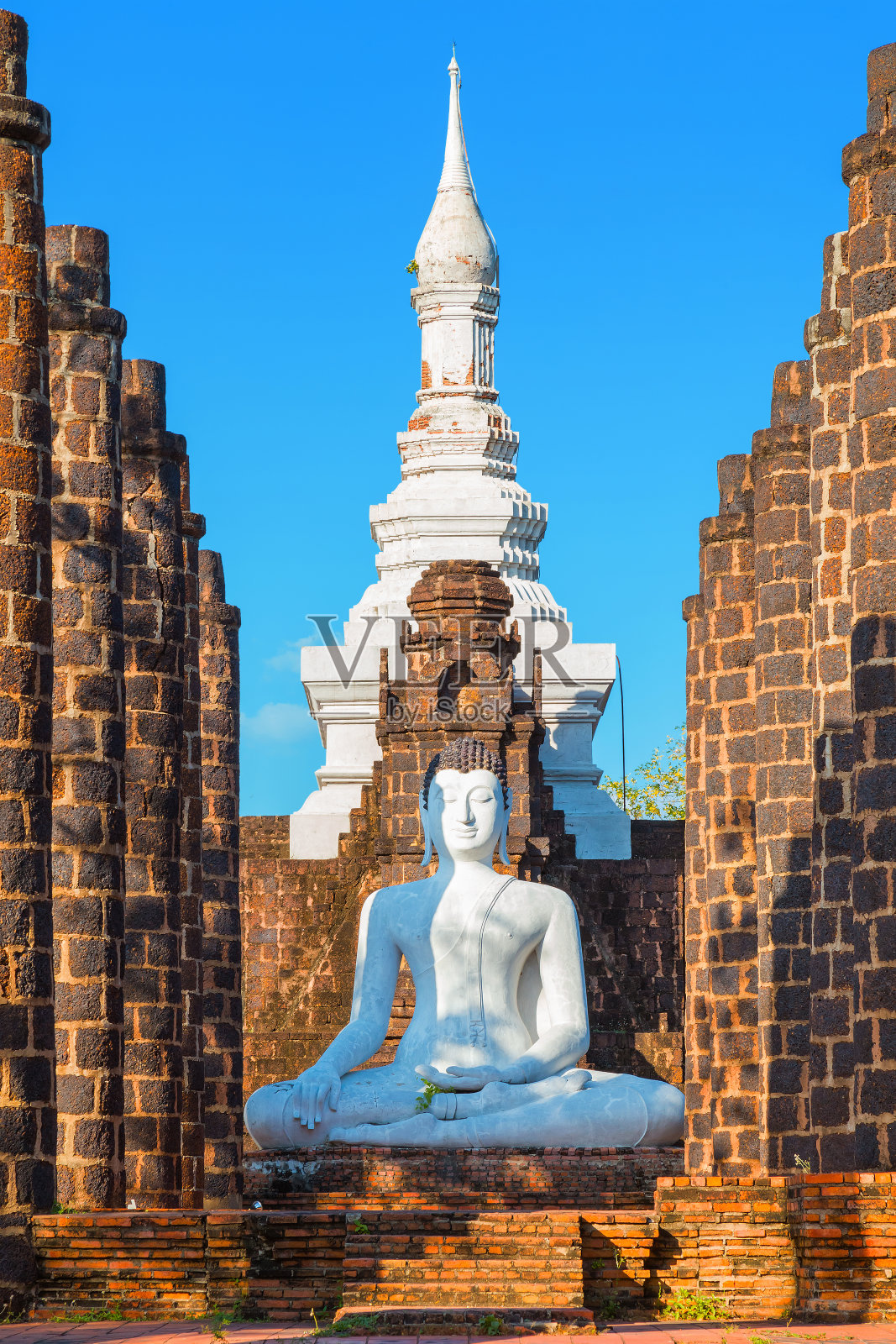 泰国素可泰，玛哈寺大殿照片摄影图片