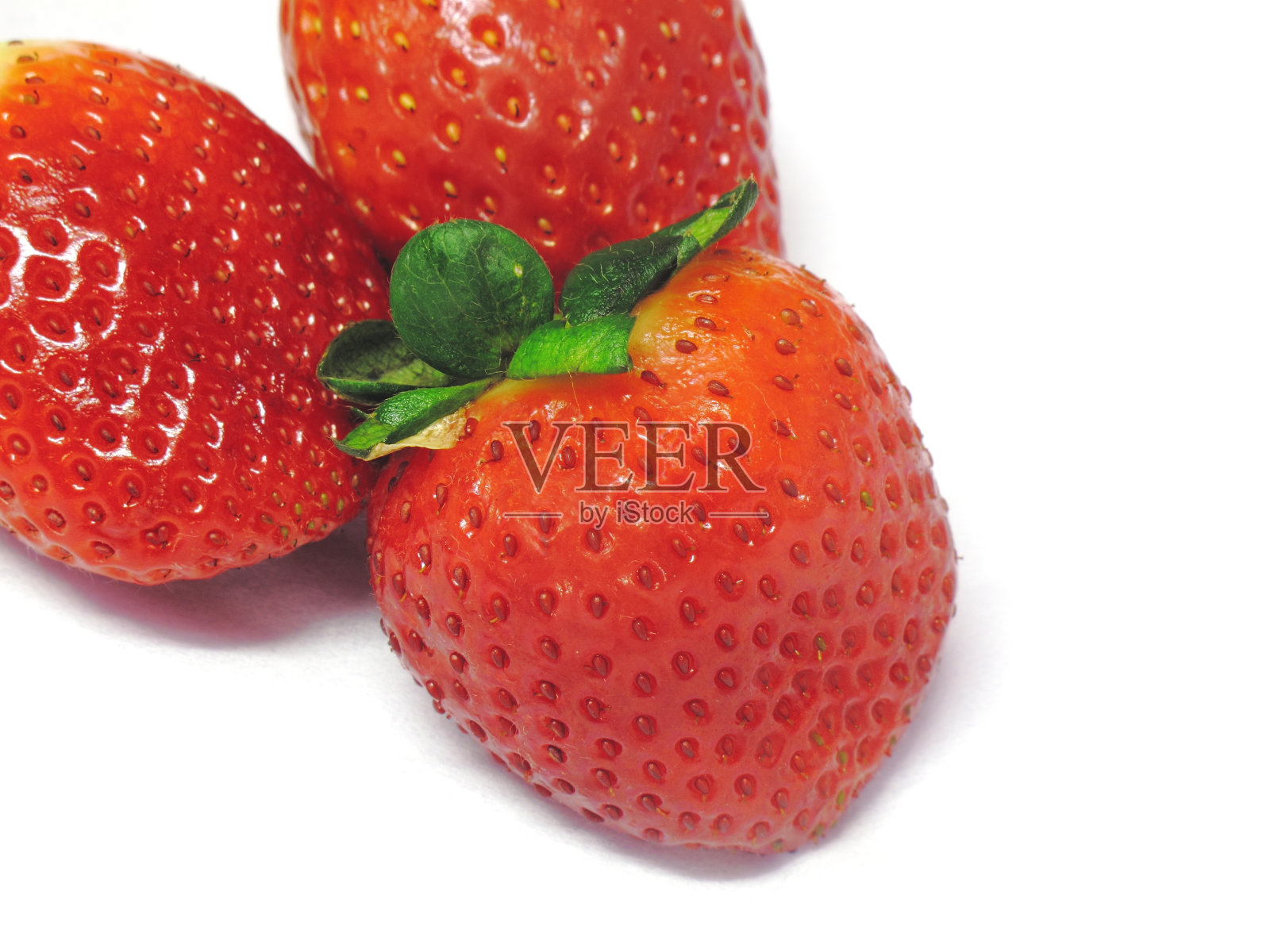 孤立在白色背景上的红草莓照片摄影图片