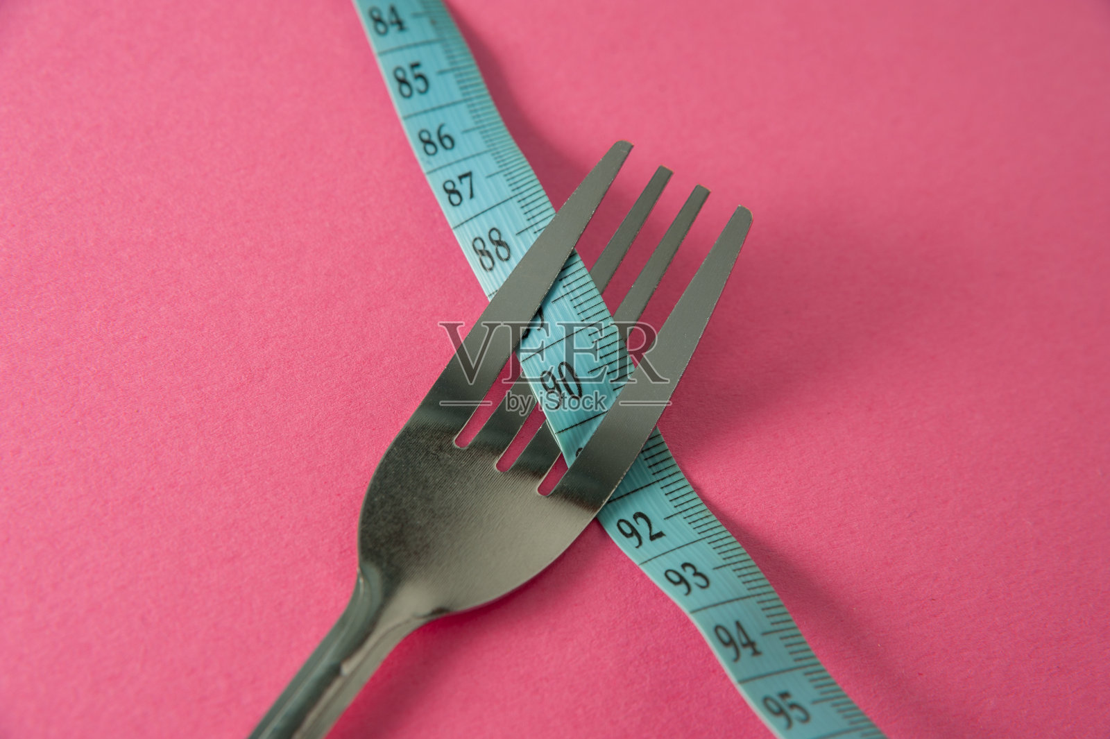 叉与厘米照片摄影图片