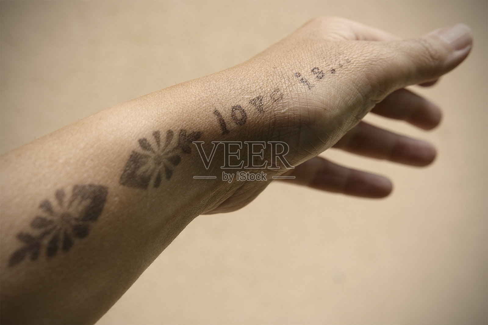 第二爱纹身照片摄影图片