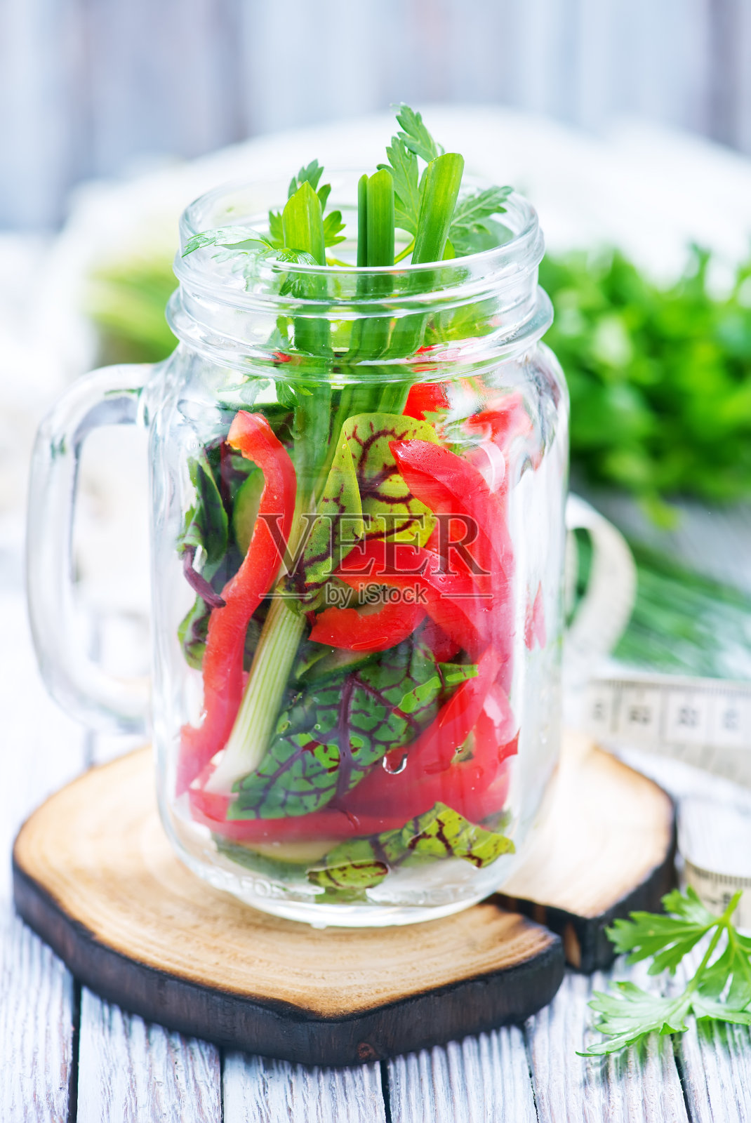 新鲜蔬菜沙拉照片摄影图片