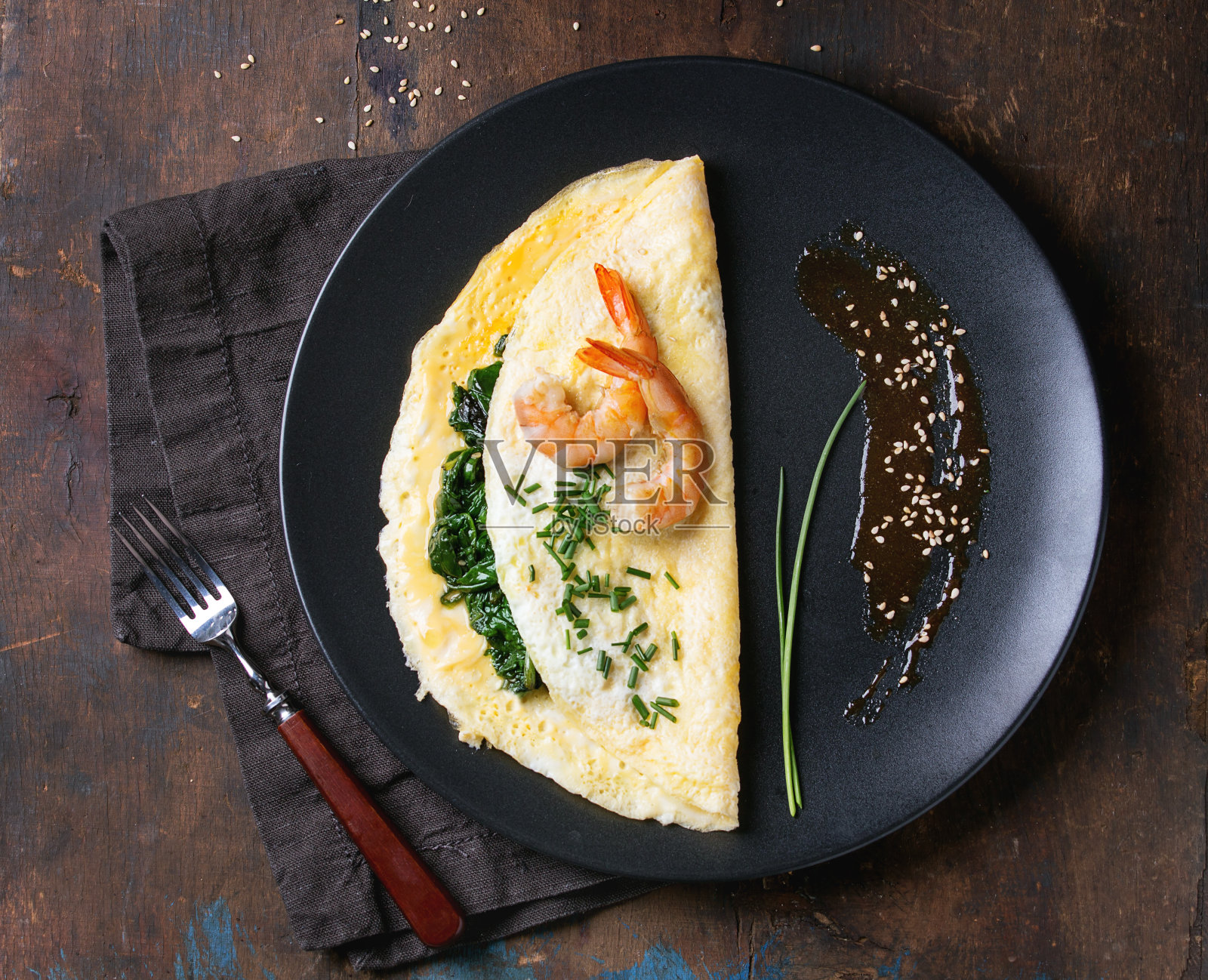 菠菜虾煎蛋卷照片摄影图片