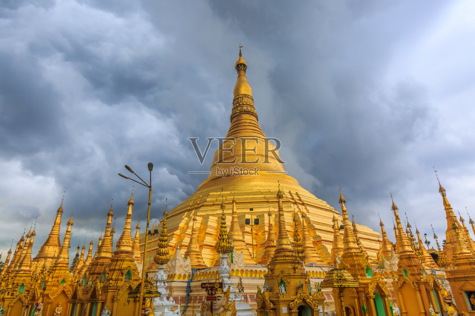 缅甸仰光，大金塔照片摄影图片