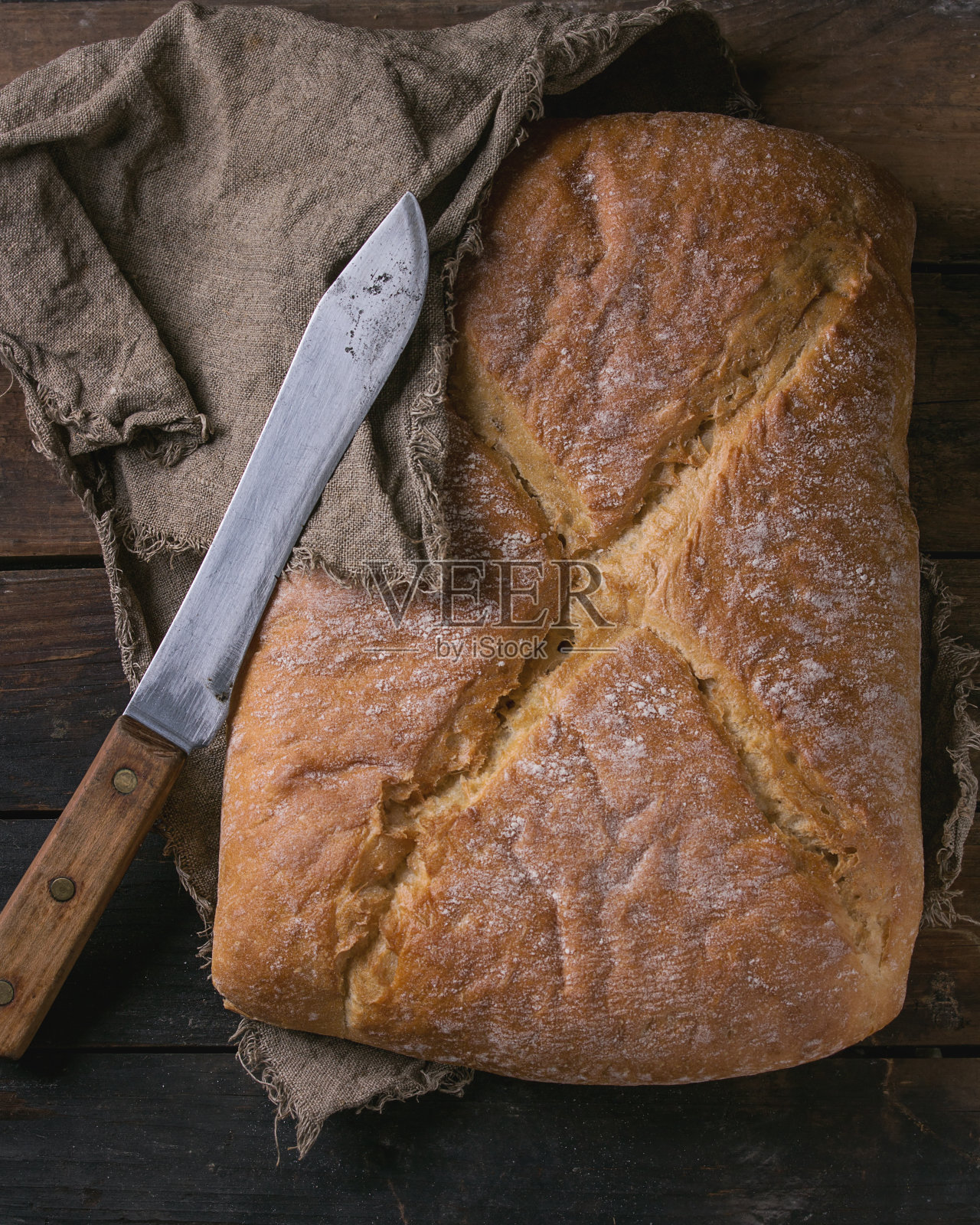新鲜出炉的面包照片摄影图片