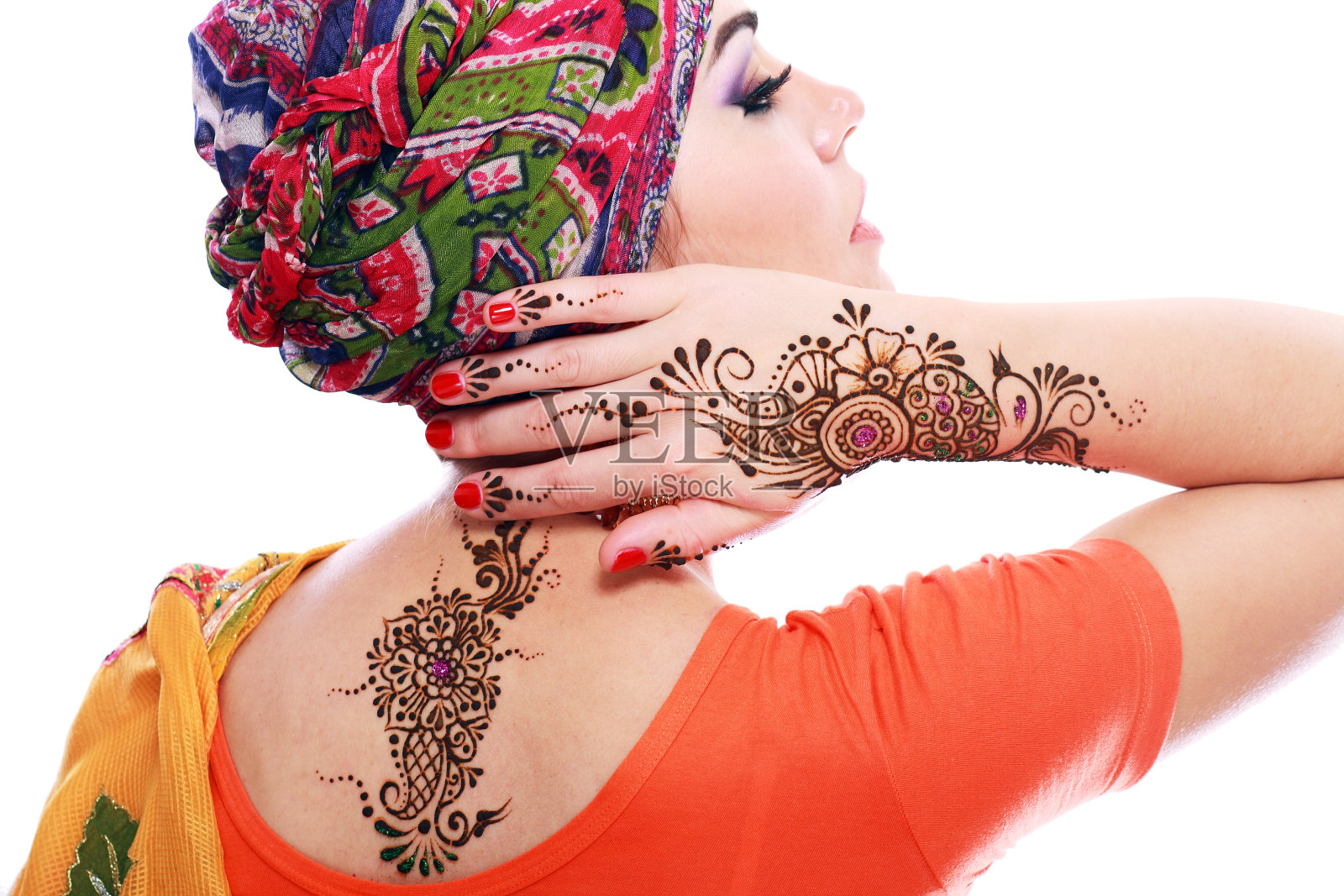 正在绘制的海娜照片摄影图片