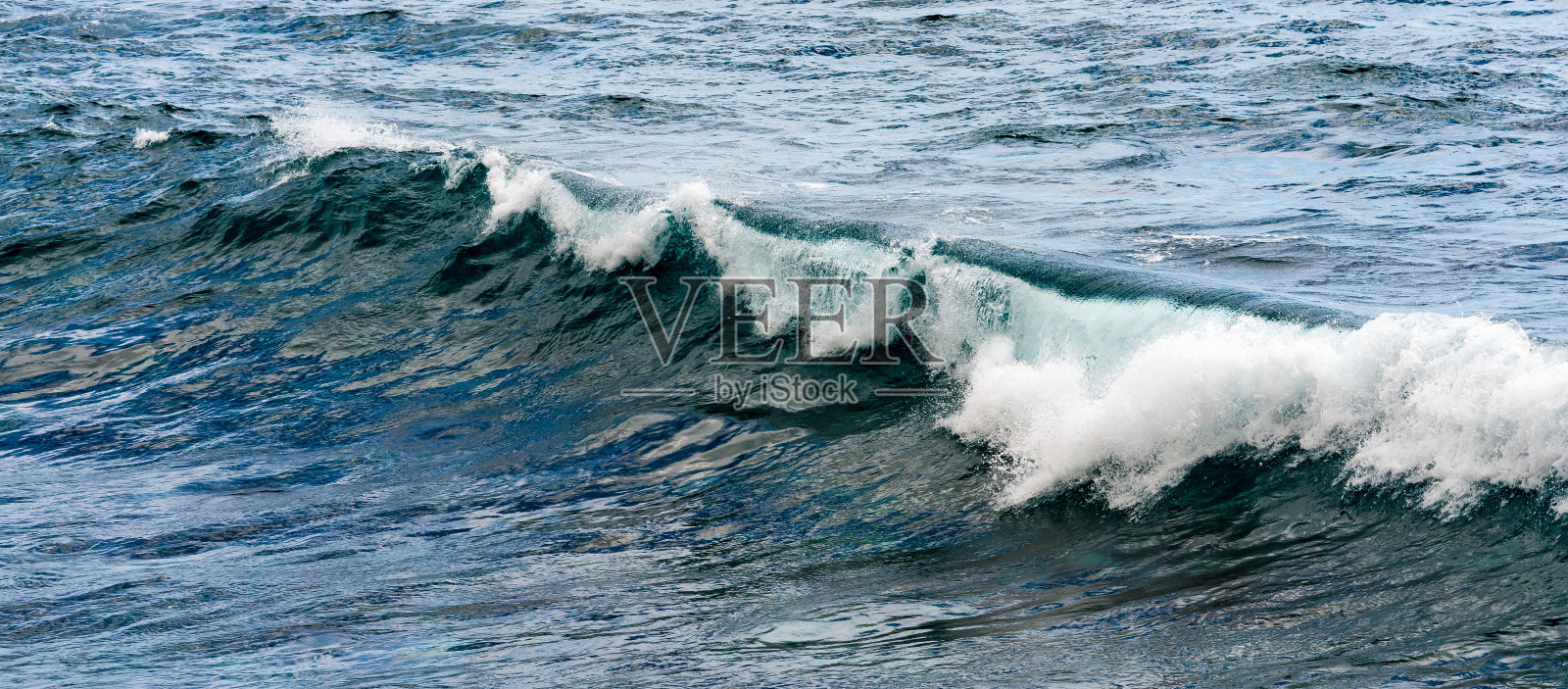 波浪在海洋照片摄影图片