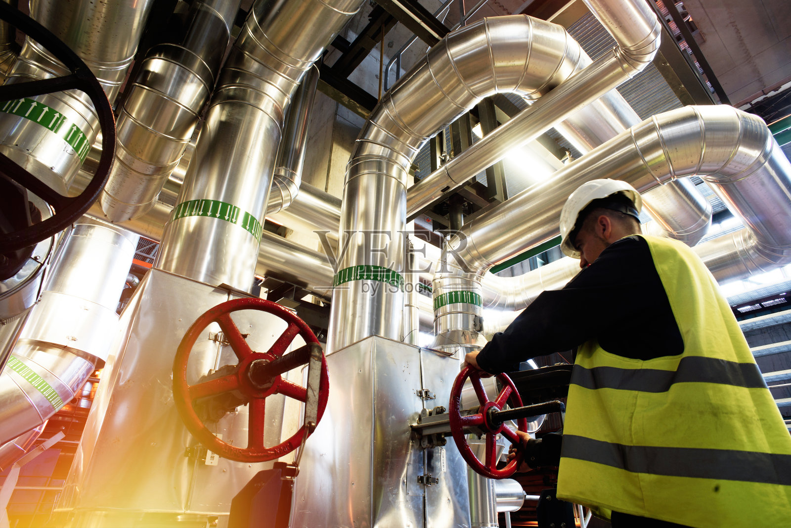 工厂工人回转阀照片摄影图片