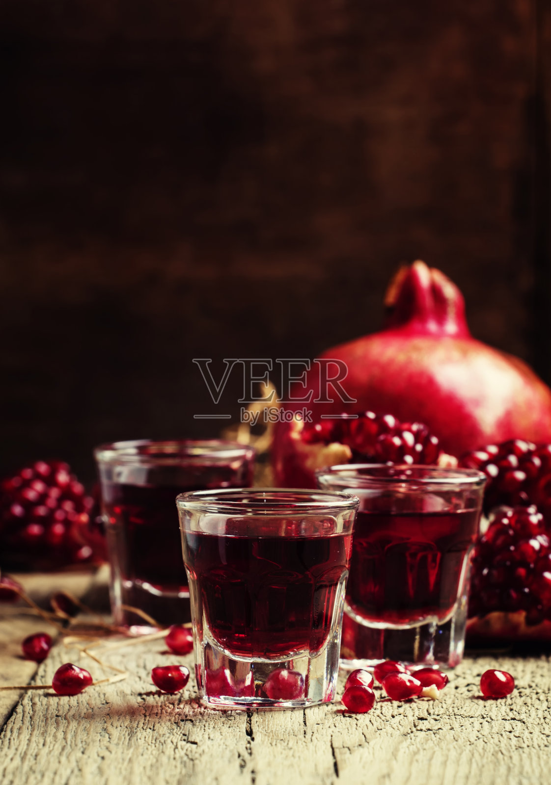 自制的石榴酒照片摄影图片