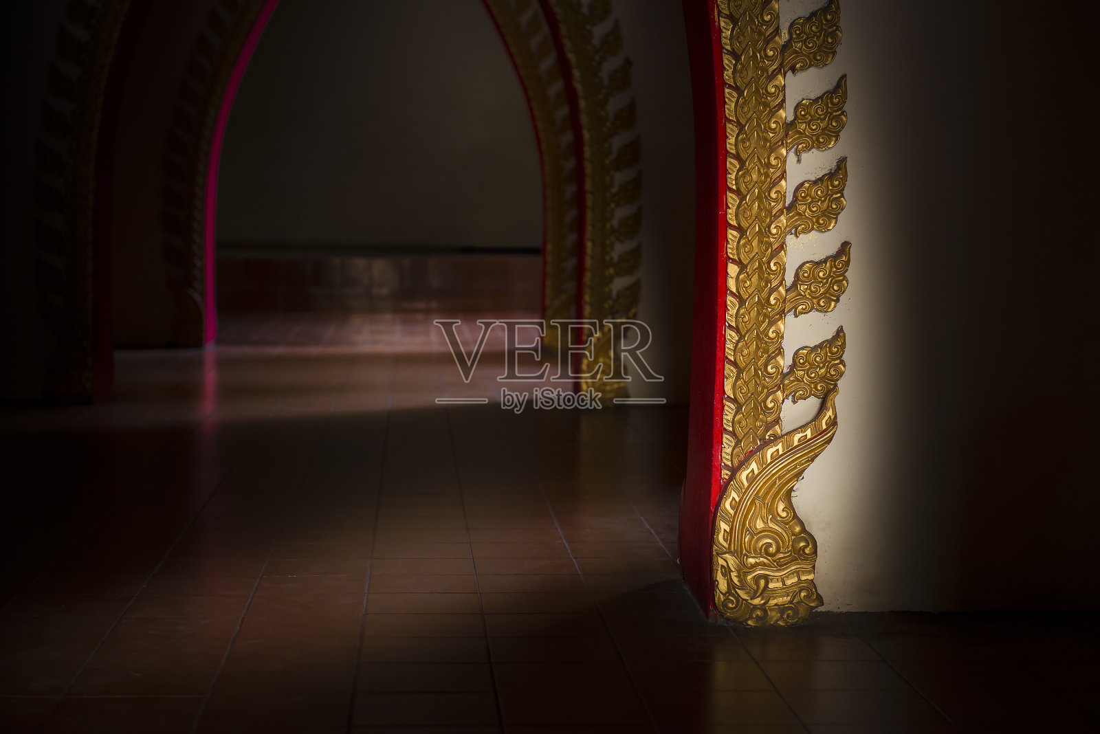 一排排漂亮的拱门照片摄影图片