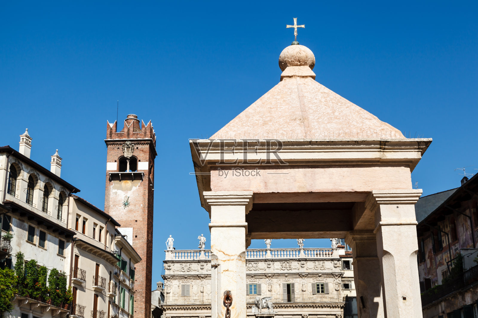 意大利维尼托维罗纳尔贝广场的纪念碑照片摄影图片