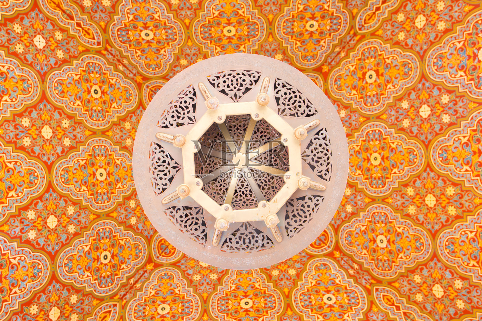 摩洛哥天花灯，天花条纹图案设计照片摄影图片