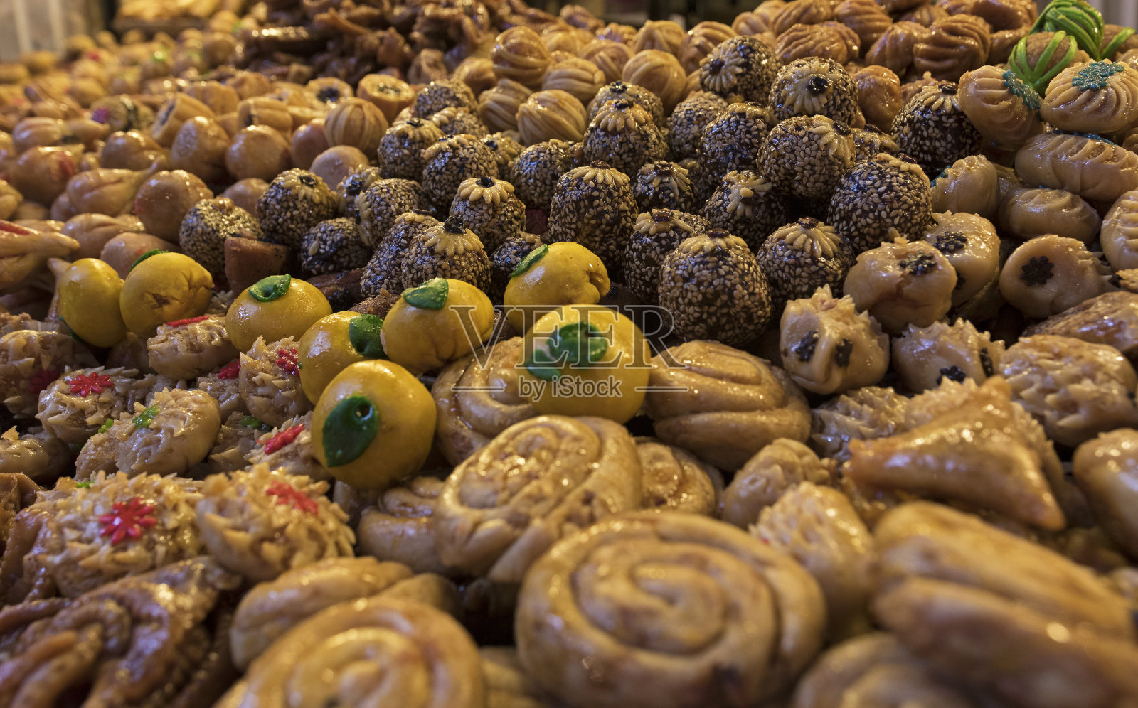 糕饼和糖果，马拉喀什市场，摩洛哥照片摄影图片