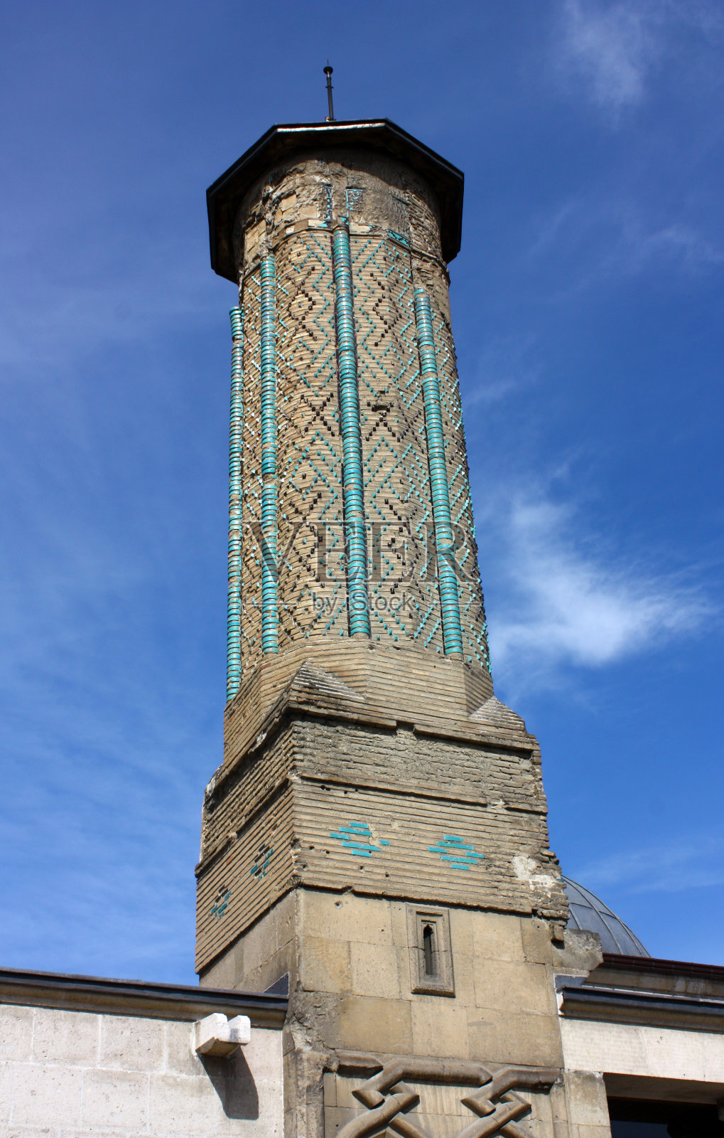 尖塔覆盖瓷砖照片摄影图片