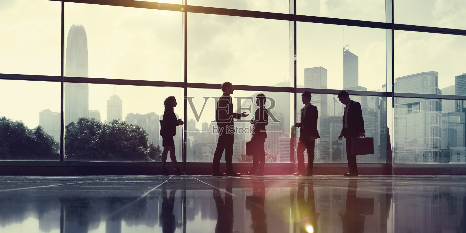 商务人士沟通办公城市概念照片摄影图片