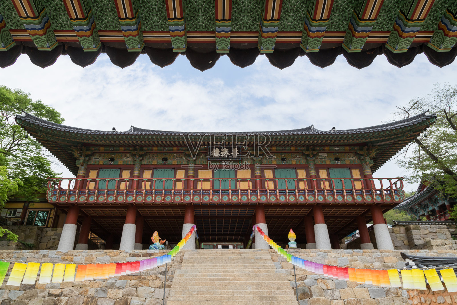 釜山Beomeosa寺的Bojeru亭照片摄影图片