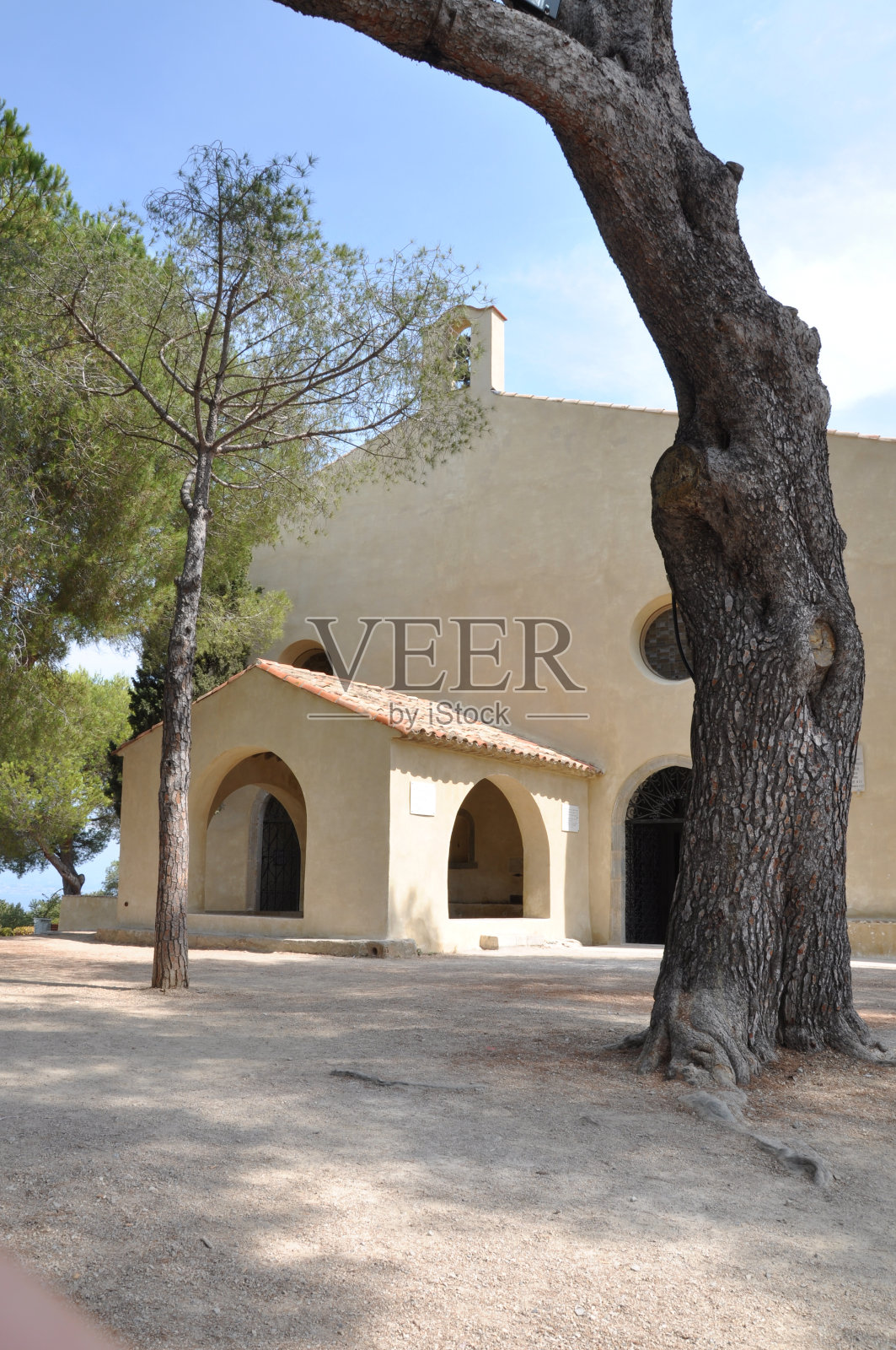 昂蒂布港圣母院教堂照片摄影图片