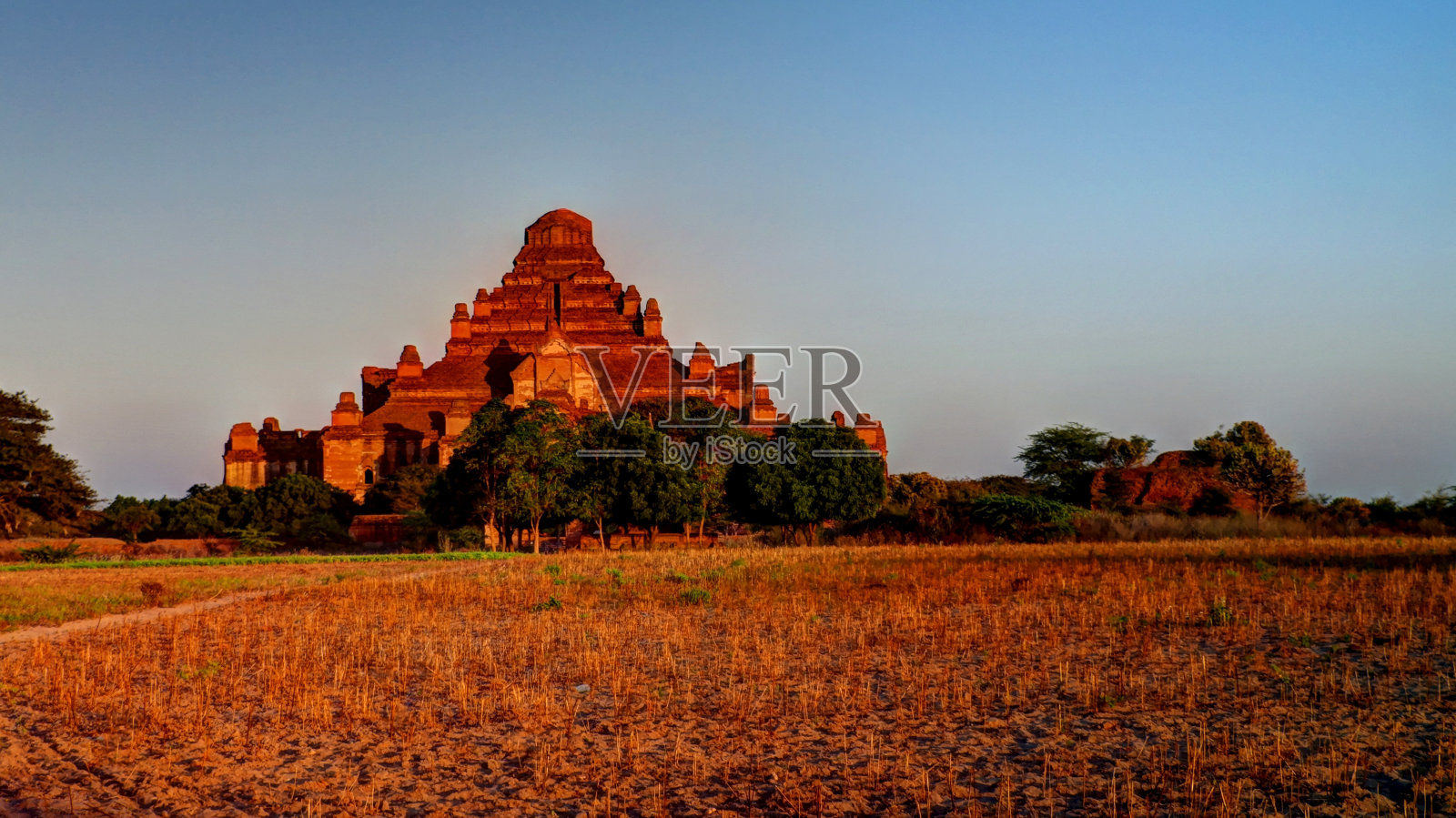 日落时，dhammayi temple的全景，图表，照片照片摄影图片