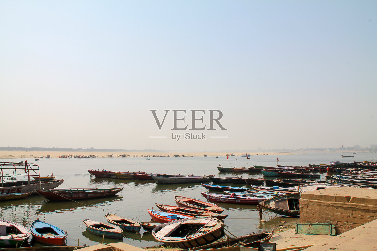 印度瓦拉纳西恒河的景色。照片摄影图片