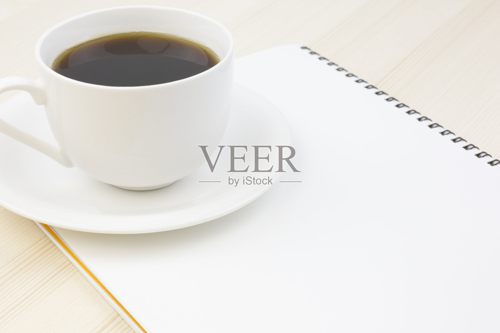 咖啡和笔记本照片摄影图片