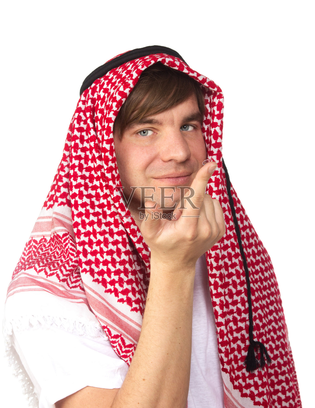 一名男子戴隐形眼镜时眼睛的特写照片摄影图片