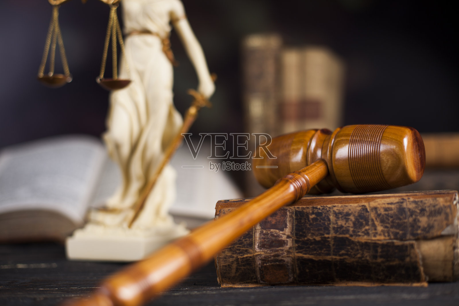法律木槌律师，正义观念，法制观念照片摄影图片
