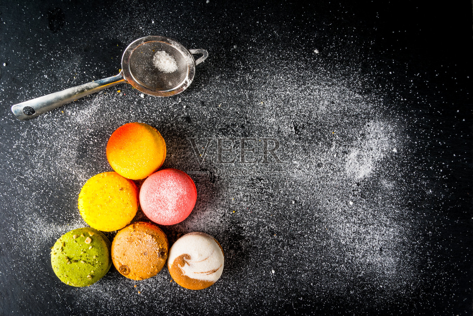 五彩缤纷的蛋糕马卡龙照片摄影图片