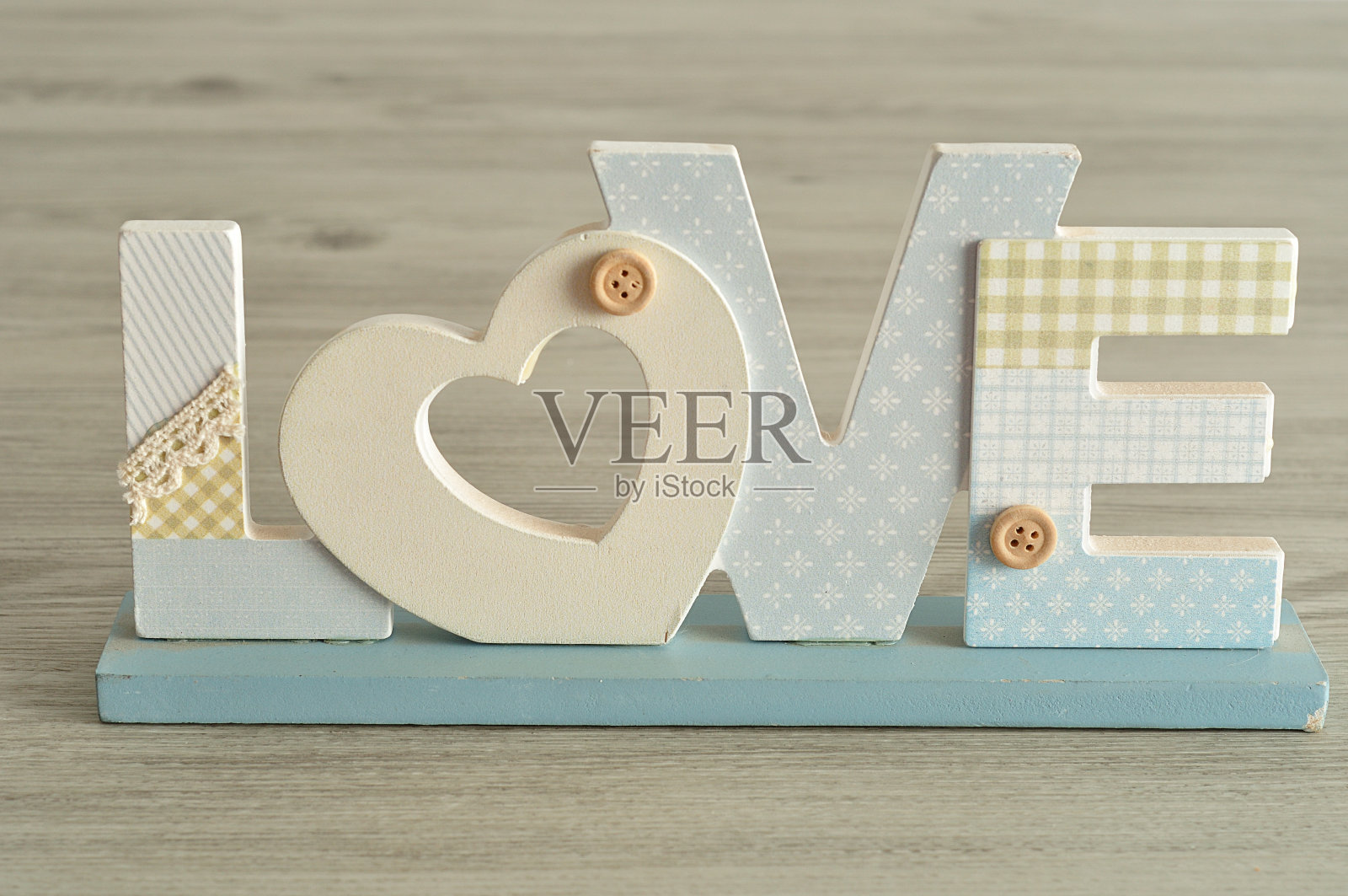 情人节。蓝色字母的爱照片摄影图片