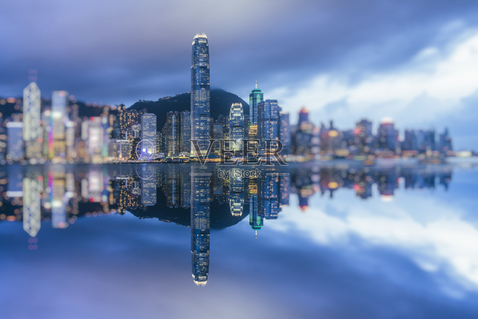 夜晚的香港海港照片摄影图片