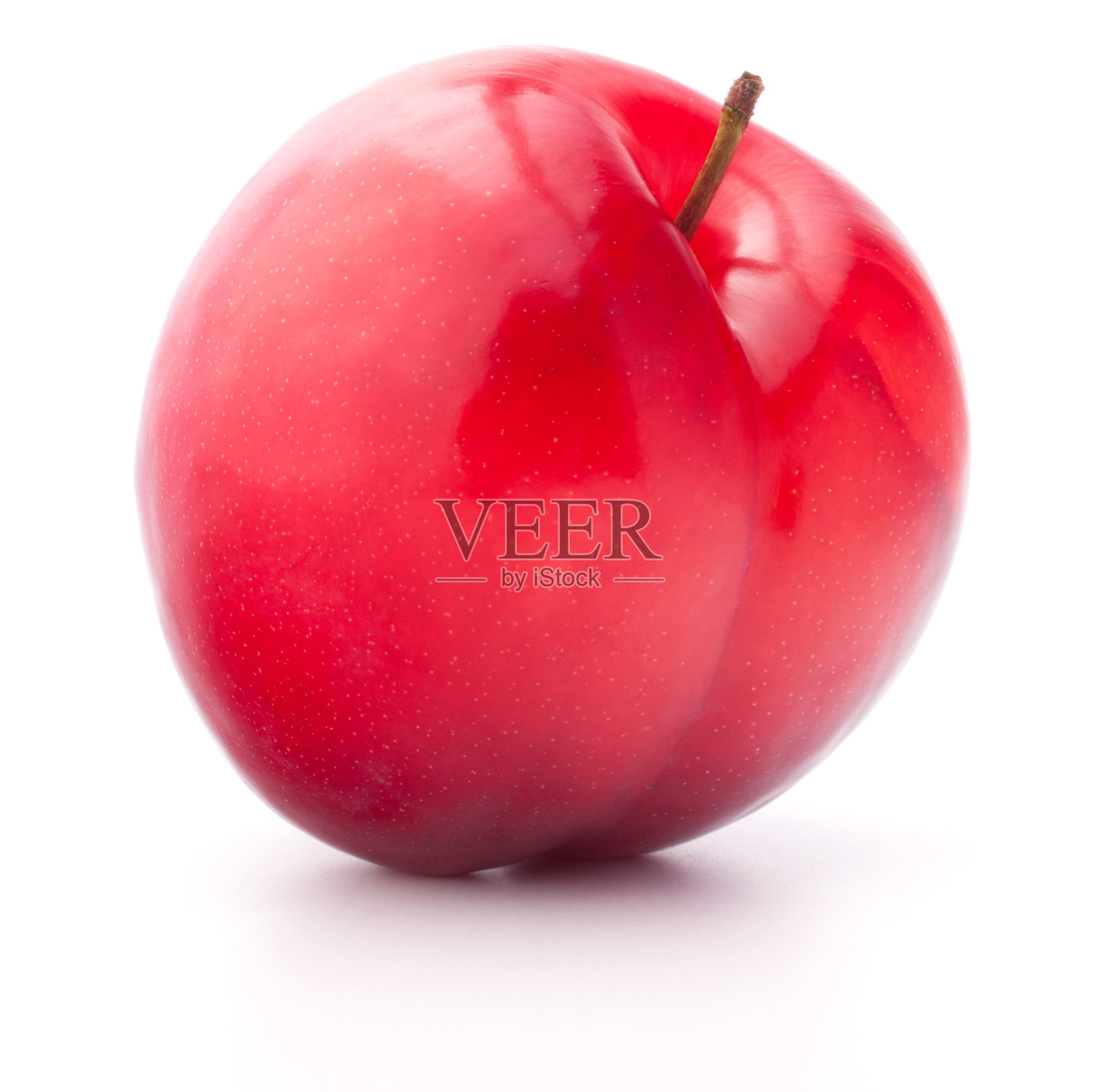 甜梅孤立在白色背景上裁剪照片摄影图片