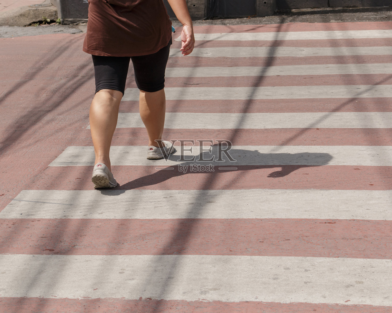 人行横道有人行横道照片摄影图片