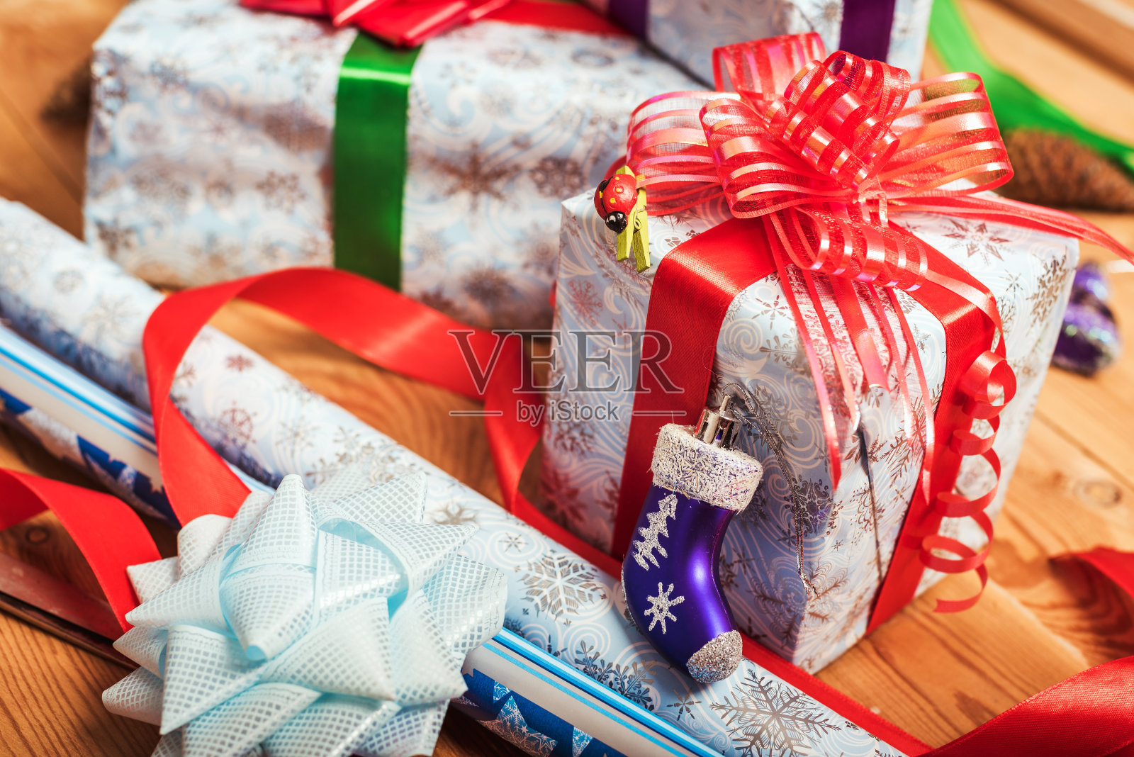 包装圣诞礼物照片摄影图片