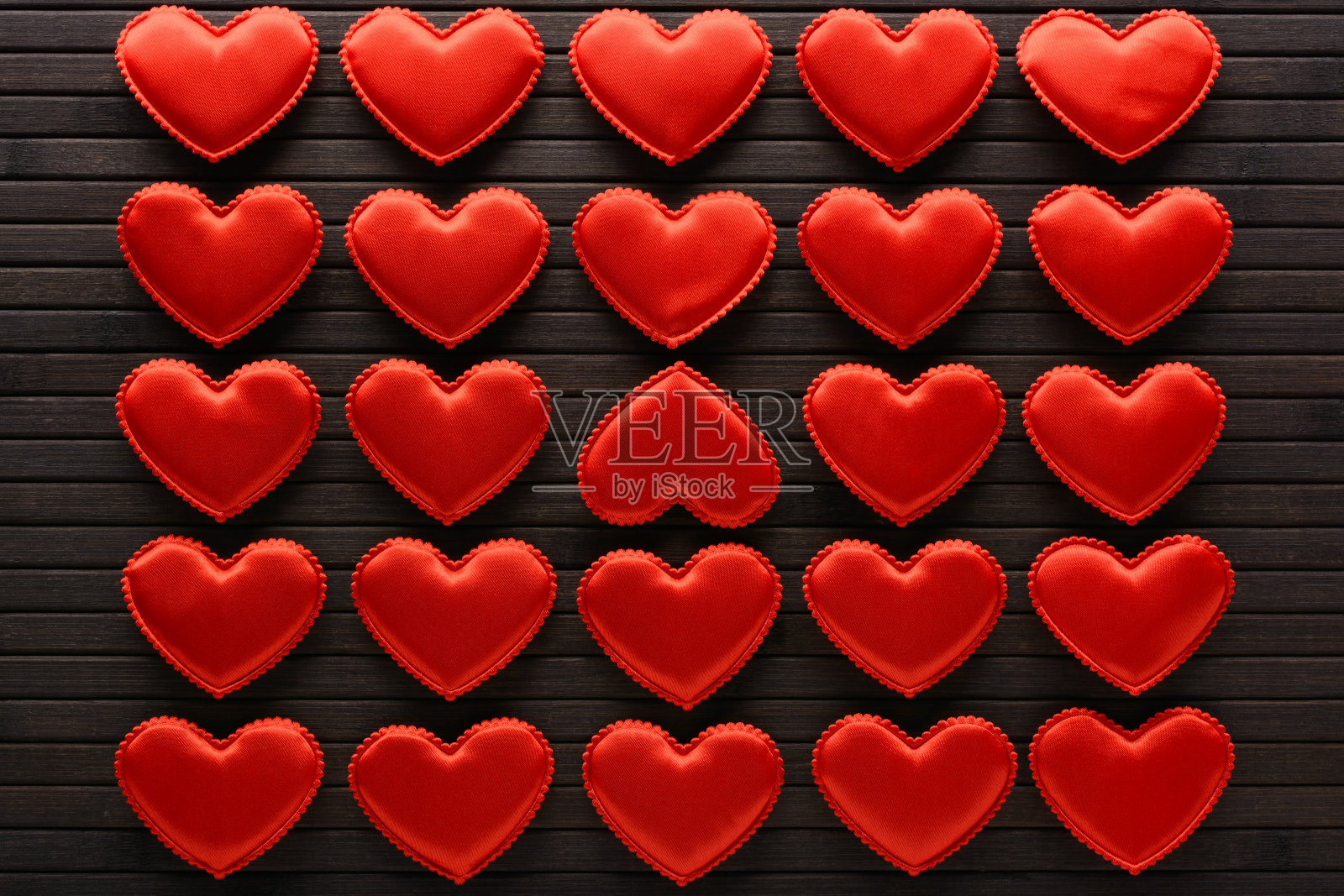 布做的红心照片摄影图片