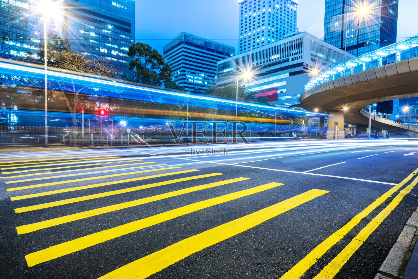 中国香港市区模糊的交通照片摄影图片