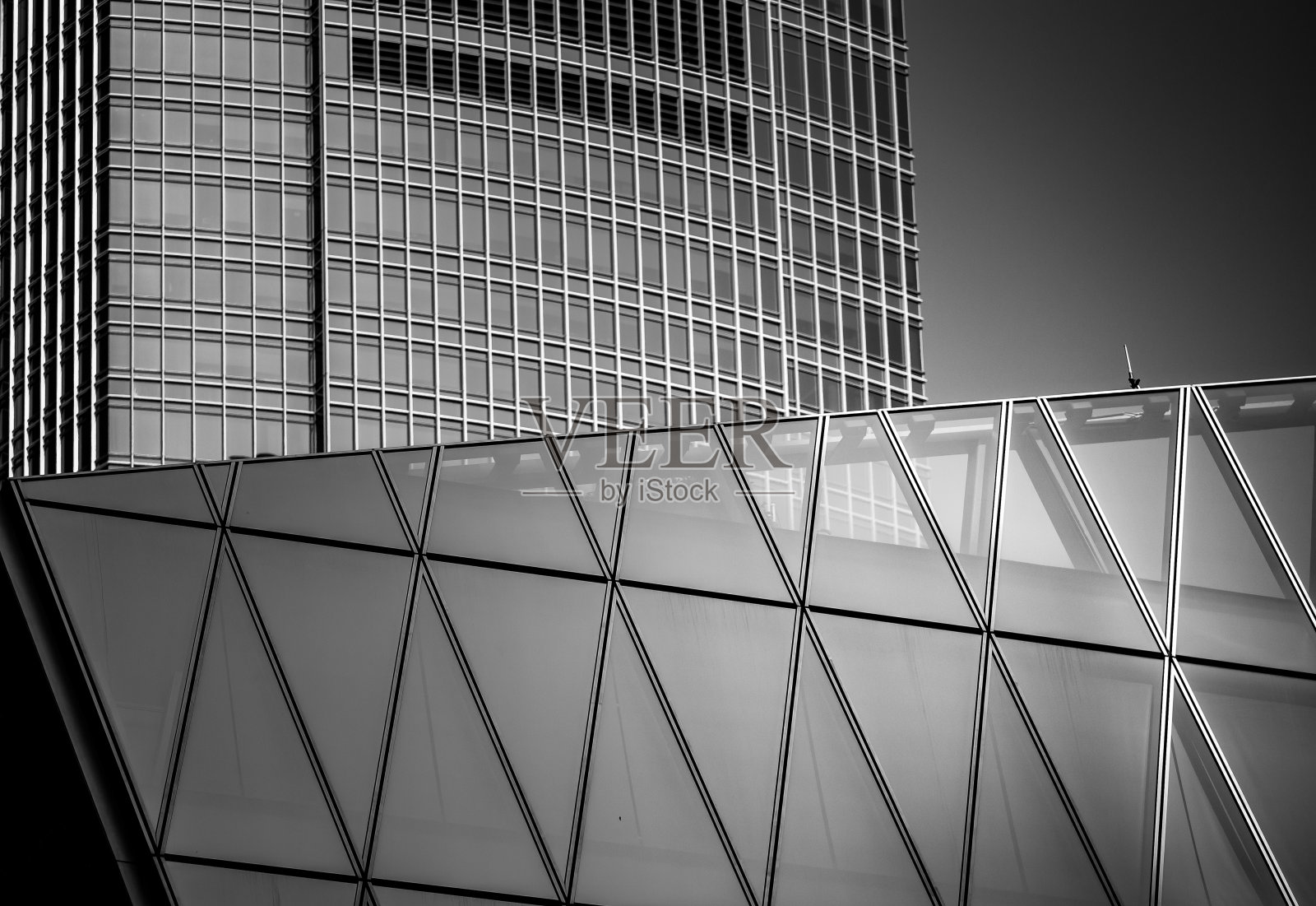 商务大楼窗户为B&W颜色照片摄影图片