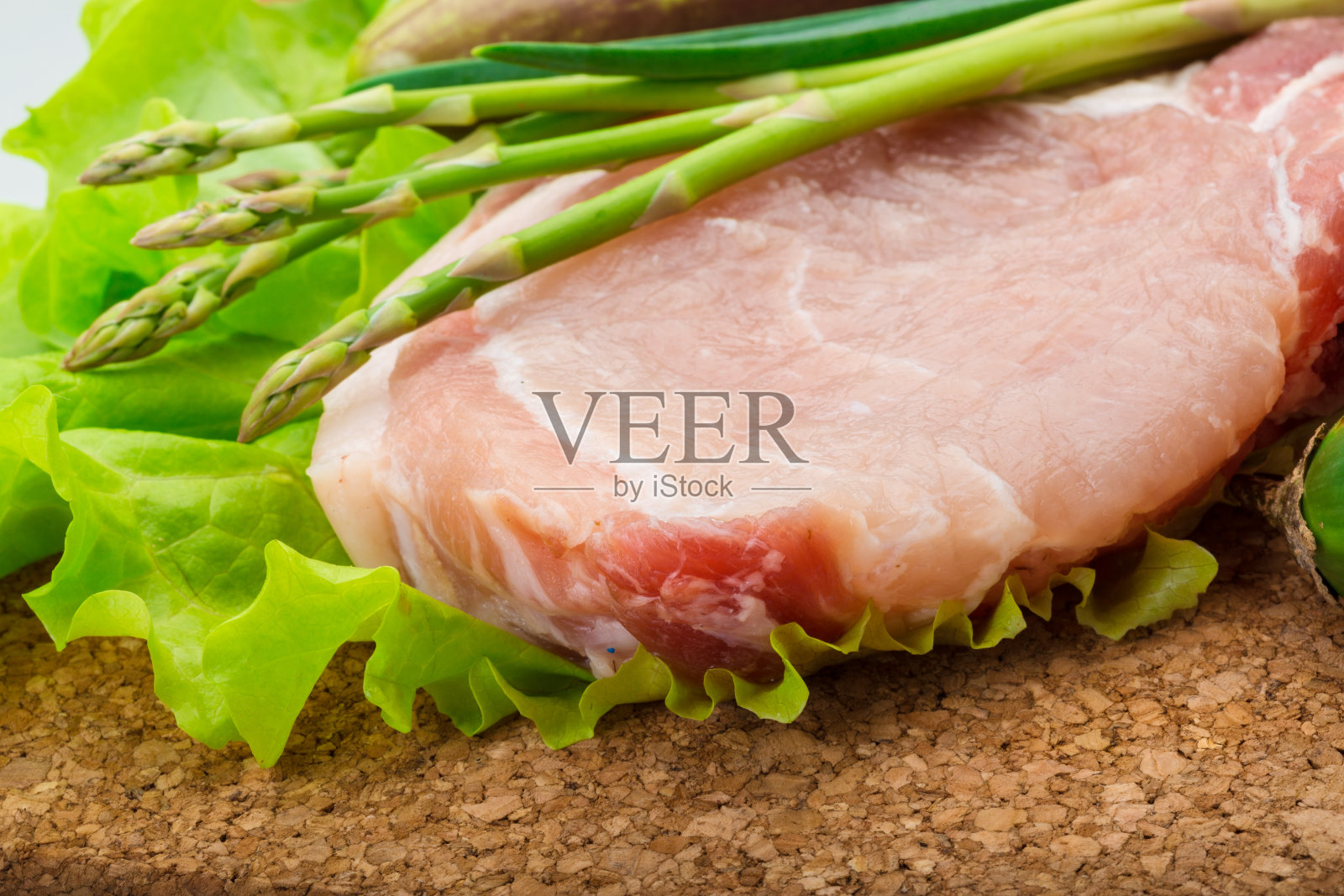 生的牛排照片摄影图片