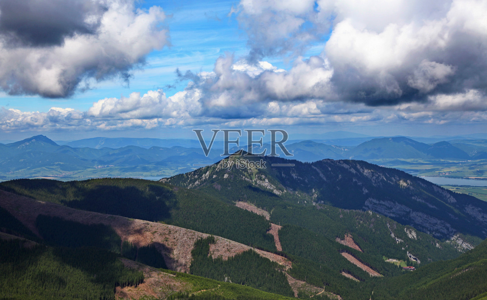 从低塔特拉斯山的乔波克山，斯洛伐克照片摄影图片