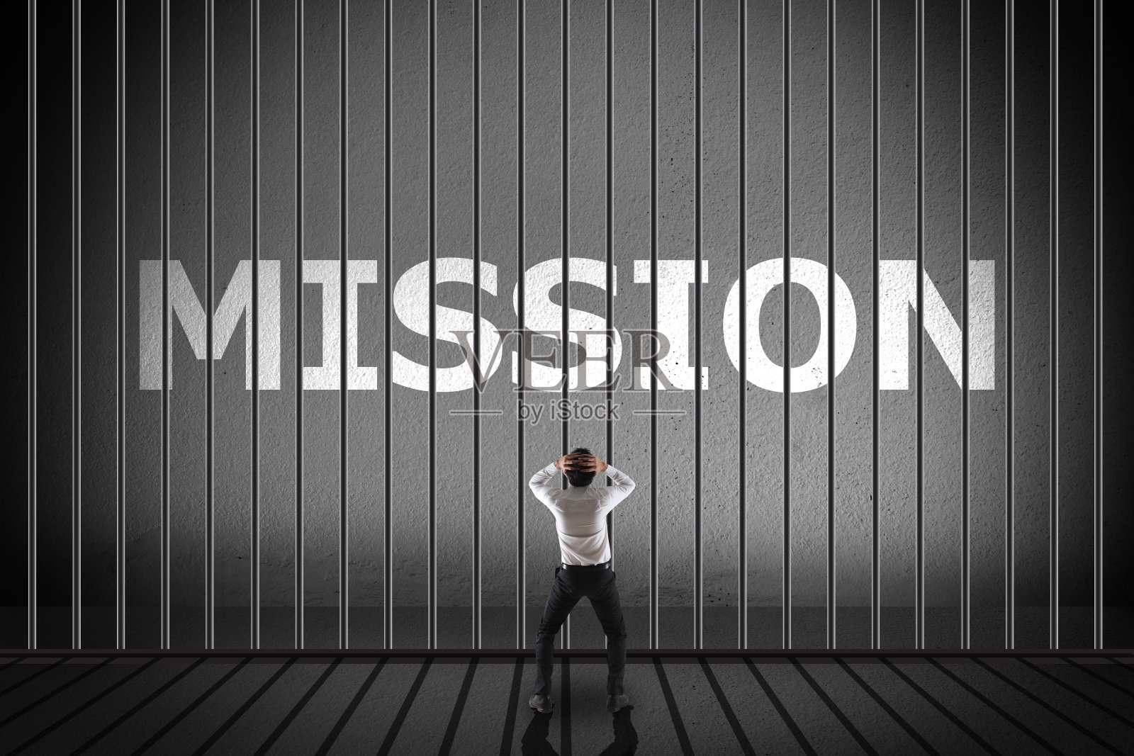 有使命，有失败观念的犯人。照片摄影图片