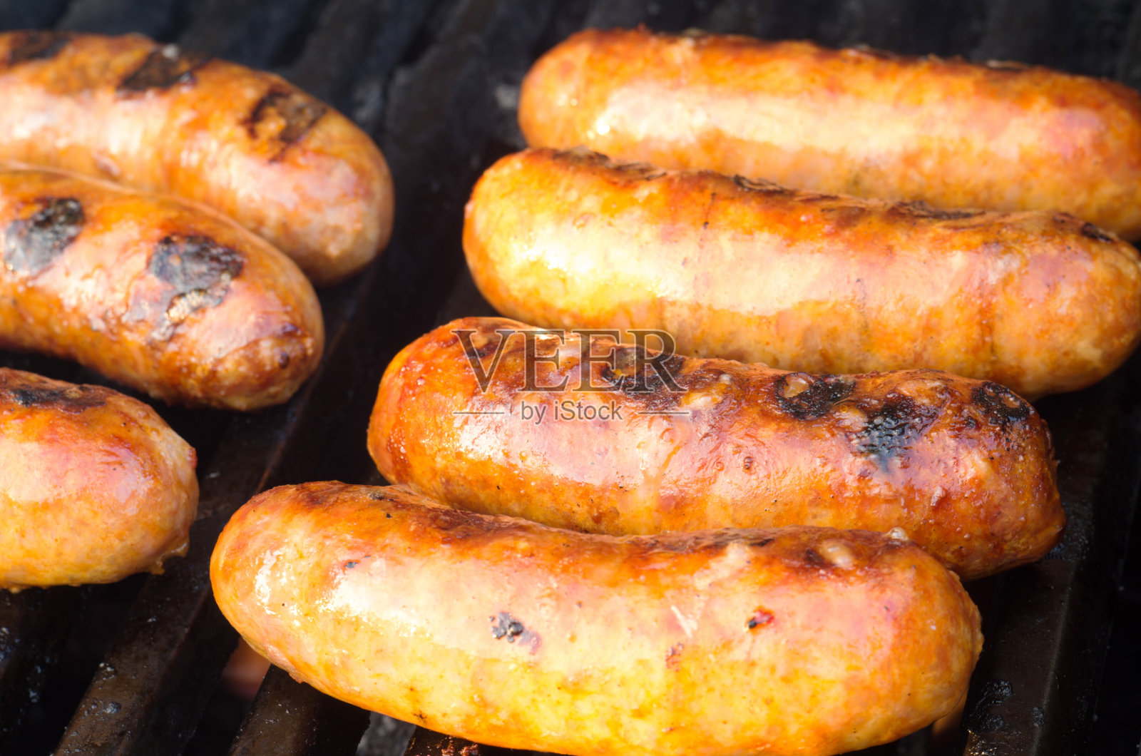 烤意大利香肠照片摄影图片