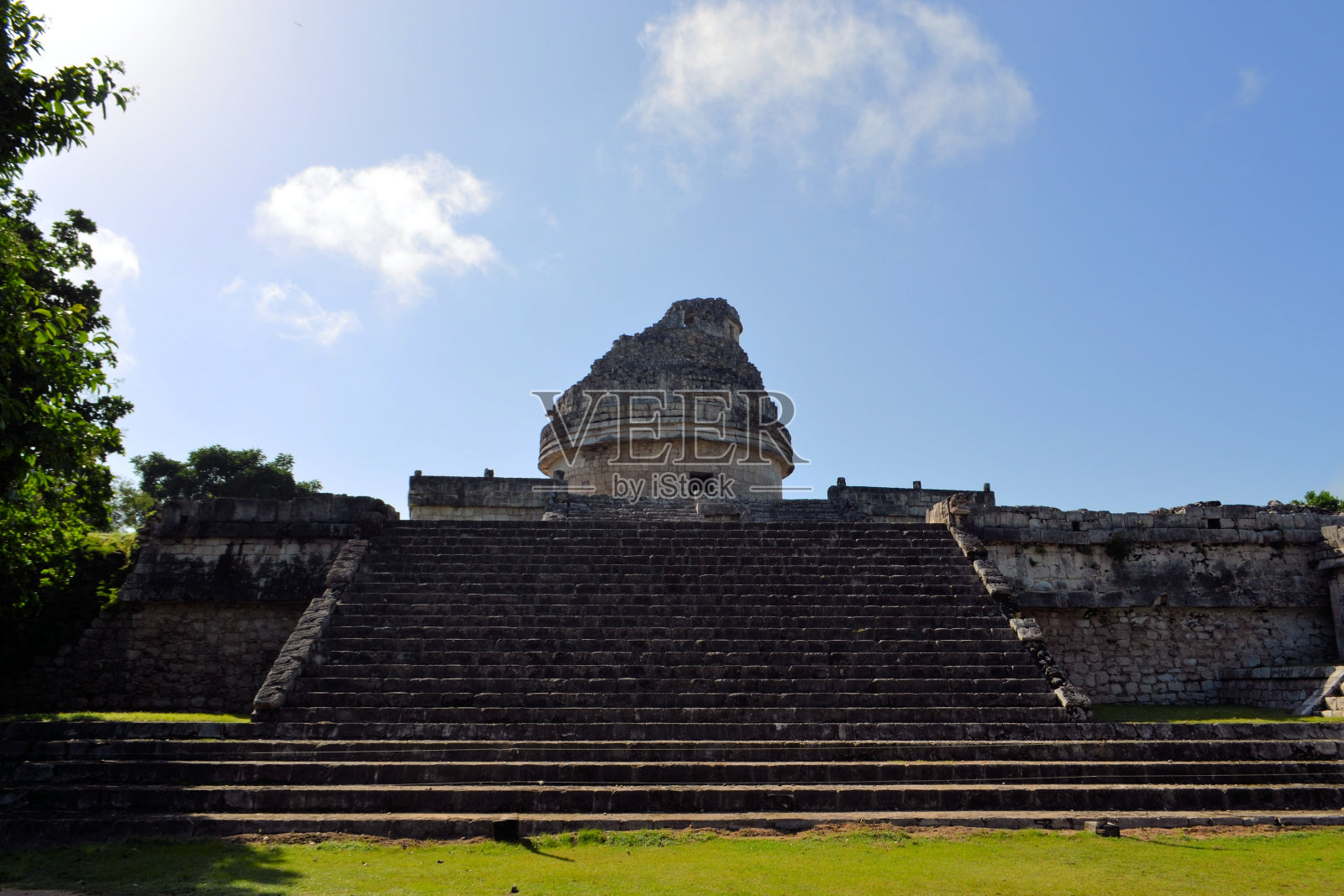 墨西哥尤卡坦半岛奇琴伊察玛雅天文台照片摄影图片