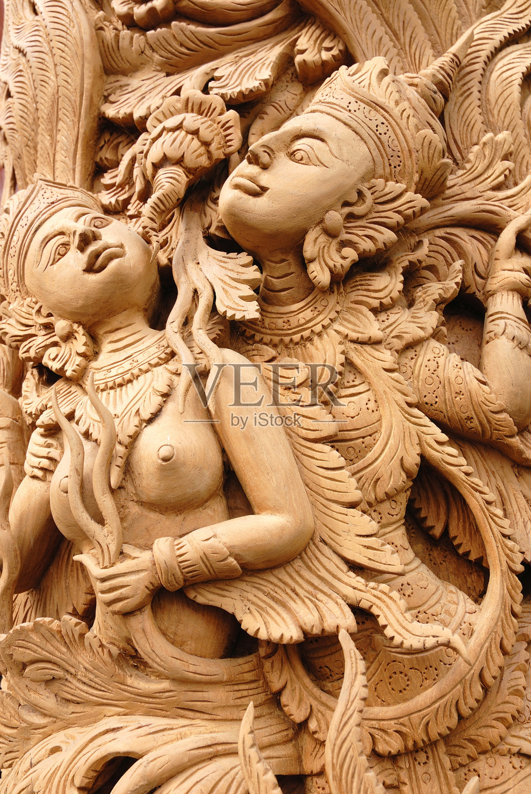 泰国风格柚木木雕门在泰国清迈照片摄影图片