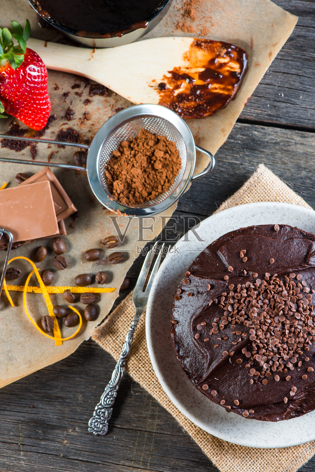 黑巧克力蛋糕照片摄影图片