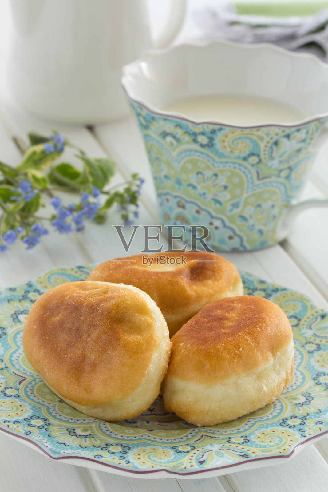 自制的蛋糕。照片摄影图片