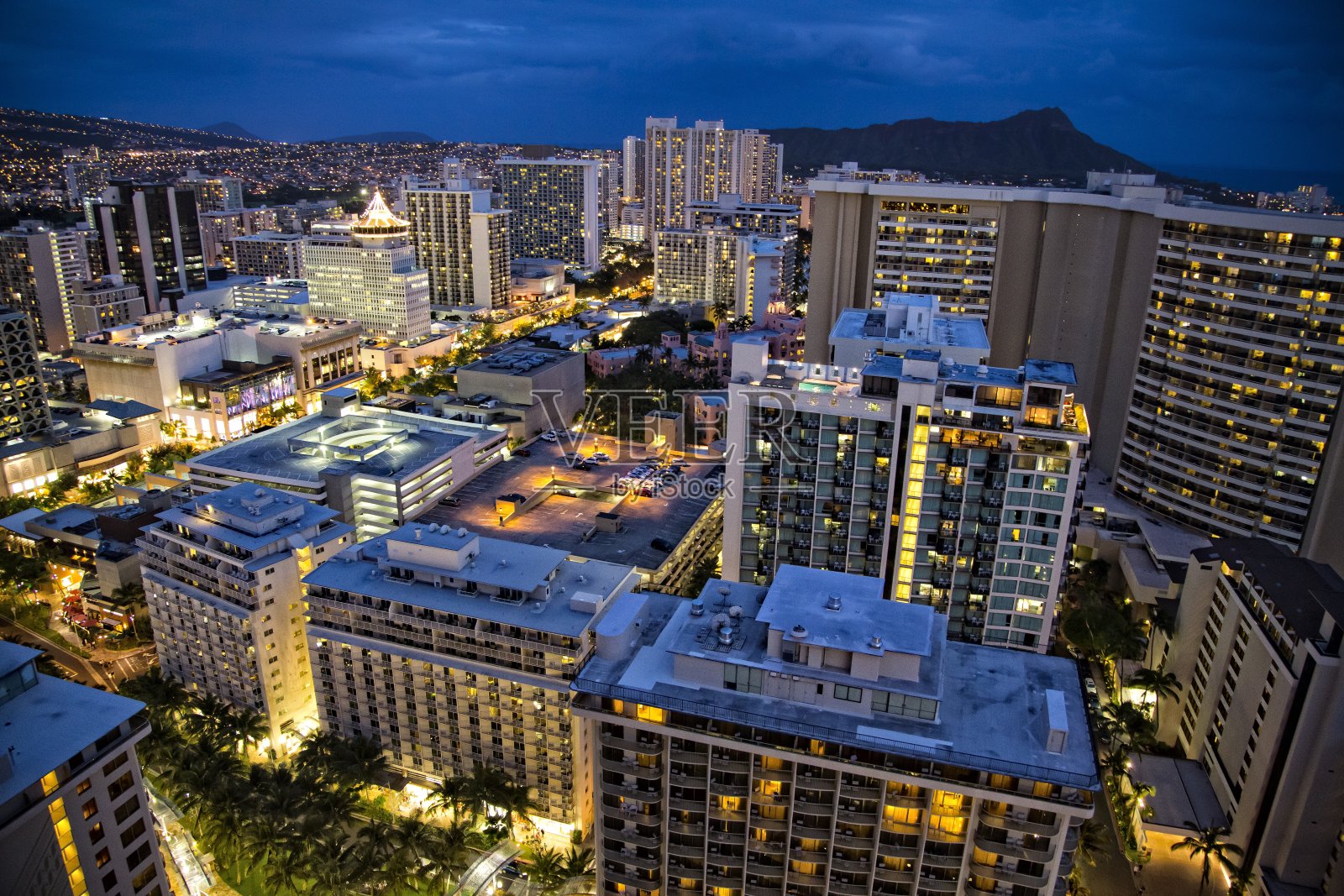 火奴鲁鲁在晚上照片摄影图片